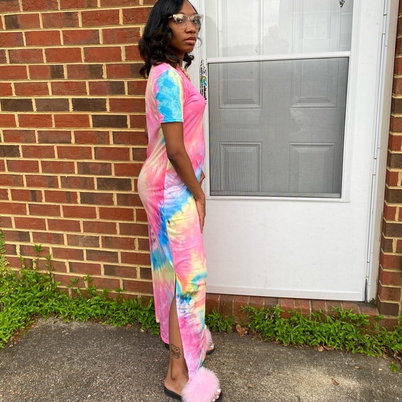 Tie Dye Maxi Dress 💕 - Picture 3 of 4